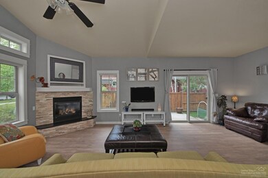 1695 NW John Fremont St, Bend, OR 97701 - photo 3