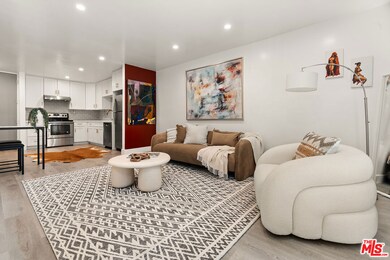 Hancock Plaza unit 107, Los Angeles, CA 90004 - photo 2