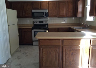 6328 Over See Ct, Springfield, VA 22152 - photo 4