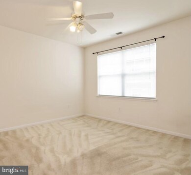 12925 Centre Park Cir unit 201, Herndon, VA 20171 - photo 6