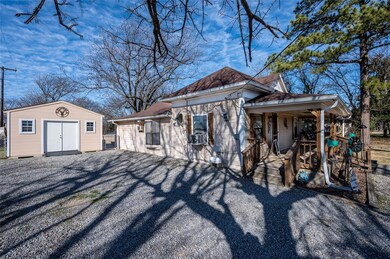 909 N Main St, Ector, TX 75439 - photo 5