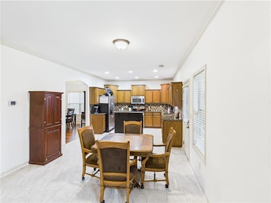 Full View of Kitchen & Breakfast Area