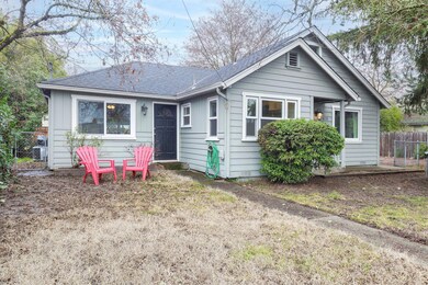 610 NE D St, Grants Pass, OR 97526 - photo 4