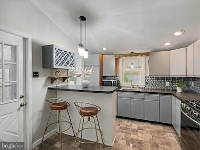 88 E Main St, Windsor, PA 17366 - photo 4