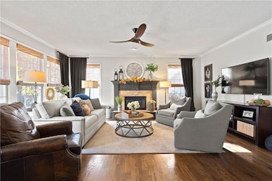 12721 Grandview St, Overland Park, KS 66213 - photo 7