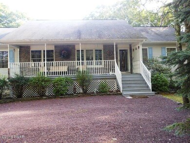 807 E Spur Ct, Hawley, PA 18428 - photo 3