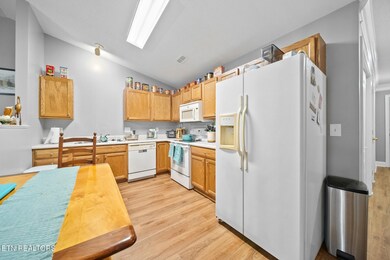 747 High Point Way unit 22, Knoxville, TN 37912 - photo 5