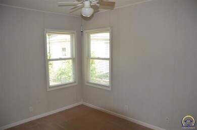 1115 SW Orleans St, Topeka, KS 66604 - photo 6