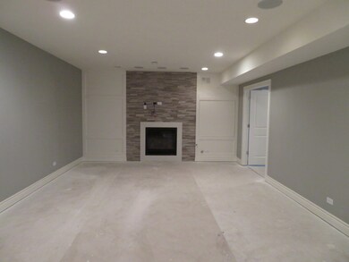 261 E Elmhurst Ave, Elmhurst, IL 60126 - photo 3