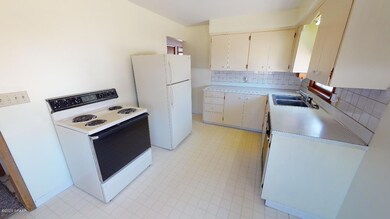 814 S 19th St, Grand Forks, ND 58201 - photo 5