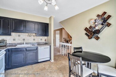 5 Island View Way unit 62, Sea Bright, NJ 07760 - photo 5