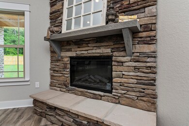 5370 Dora St-23