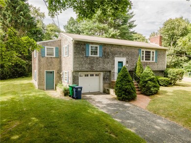 7 Andre Ave, Wakefield, RI 02879 - photo 2