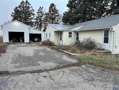 400 W 3rd St, Aurelia, IA 51005 - photo 4