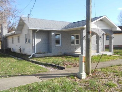 304 E Walnut St, Odon, IN 47562 - photo 2