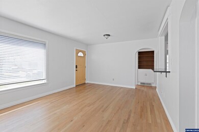 1089 14th Ave SW, Albany, OR 97321 - photo 2