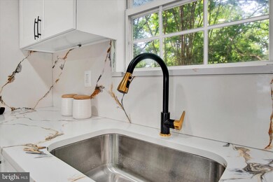 5003 Boydell Ave, Oxon Hill, MD 20745 - photo 4