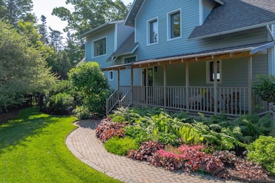 11 Goldfinch Ln, Surry, ME 04684 - photo 5