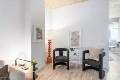 10 Commerce Ct unit 2E, Newark, NJ 07102 - photo 7