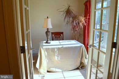 521 Cedar Spring St, Gaithersburg, MD 20877 - photo 4