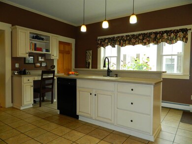 639 Summer St, Saint Johnsbury, VT 05819 - photo 6