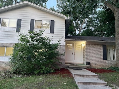 7421 Heather Heath, West Bloomfield, MI 48322 - photo 3