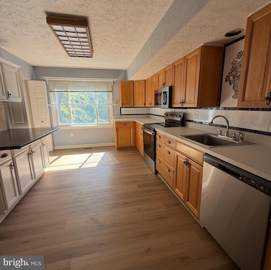 15723 Edgewood Dr, Dumfries, VA 22025 - photo 3