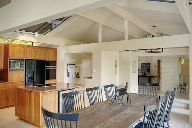 4298 E Mercer Way, Mercer Island, WA 98040 - photo 4