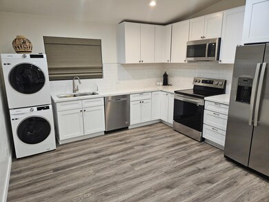 4884 Avenida Del Sol, Joshua Tree, CA 92252 - photo 3