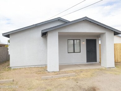 124 E Elm (60)