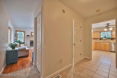 225 Majestic Dr, Saylorsburg, PA 18353 - photo 6