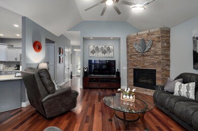 766 S Hackberry Ave-18