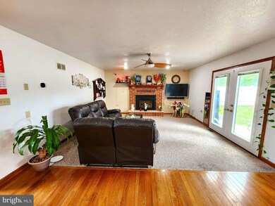 1037 Cherrywood Ave, Cumberland, MD 21502 - photo 5