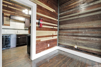 121 Howard St unit 2, San Antonio, TX 78212 - photo 5