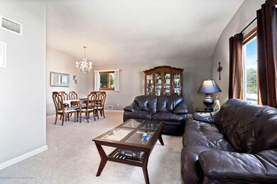 Living Rm to Dining