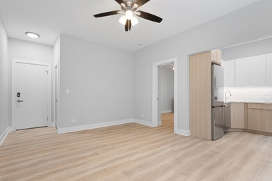 7600 N Sheridan Rd unit 203, Chicago, IL 60626 - photo 5