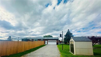 341 Roosevelt St, Freemansburg, PA 18017 - photo 2