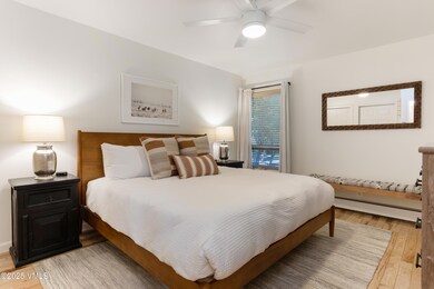 909 Red Sandstone Rd 2B High Res-17