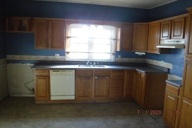 189 F St SW, Linton, IN 47441 - photo 3