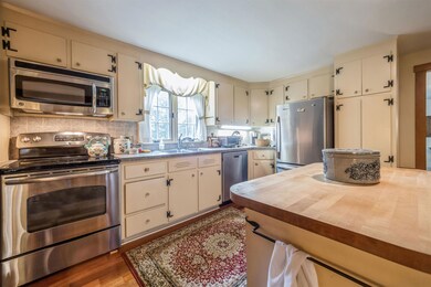 25 Old Manchester Rd, Amherst, NH 03031 - photo 6