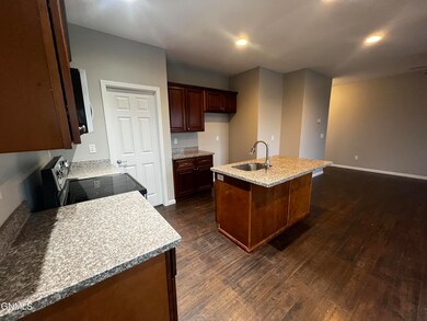 13711 Kristina St, Williston, ND 58801 - photo 6