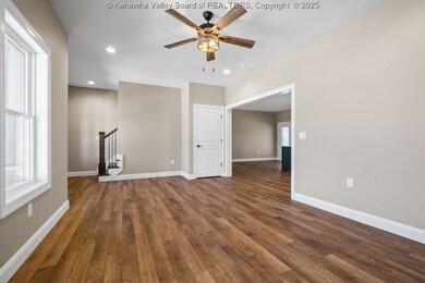 248 Lenore Cir, Fraziers Bottom, WV 25082 - photo 5