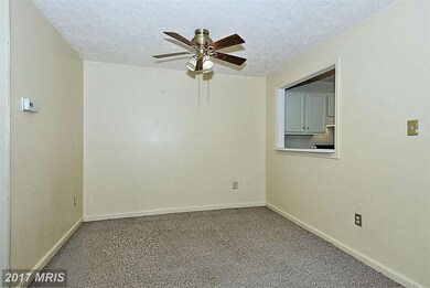 10046 Oakton Terrace Rd, Oakton, VA 22124 - photo 5