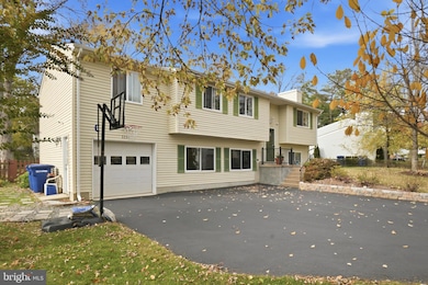 1111 Bicksler Dr, Herndon, VA 20170 - photo 3