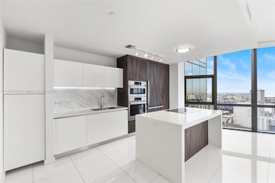 Paramount at Miami Worldcenter unit 3202, Miami, FL 33132 - photo 2