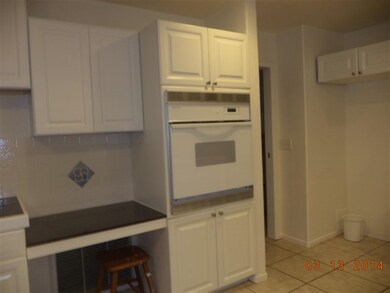 1049 S Brangus Ave unit IV, Yuma, AZ 85364 - photo 5
