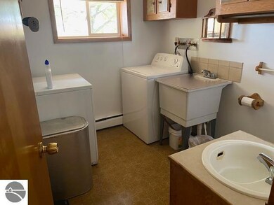 634 S Campbell Rd, West Branch, MI 48661 - photo 7