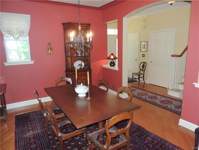 2305 Hollow View Dr, Easton, PA 18040 - photo 6