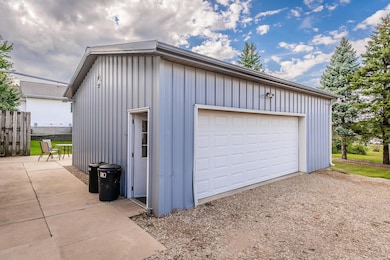 303 E State St, Toledo, IA 52342 - photo 5