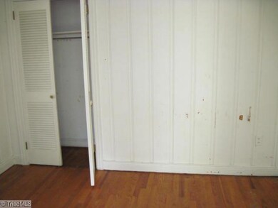 401 Gilmer Cir, Reidsville, NC 27320 - photo 6